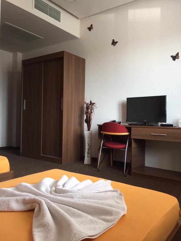 Hotel Iris Plovdiv Ngoại thất bức ảnh